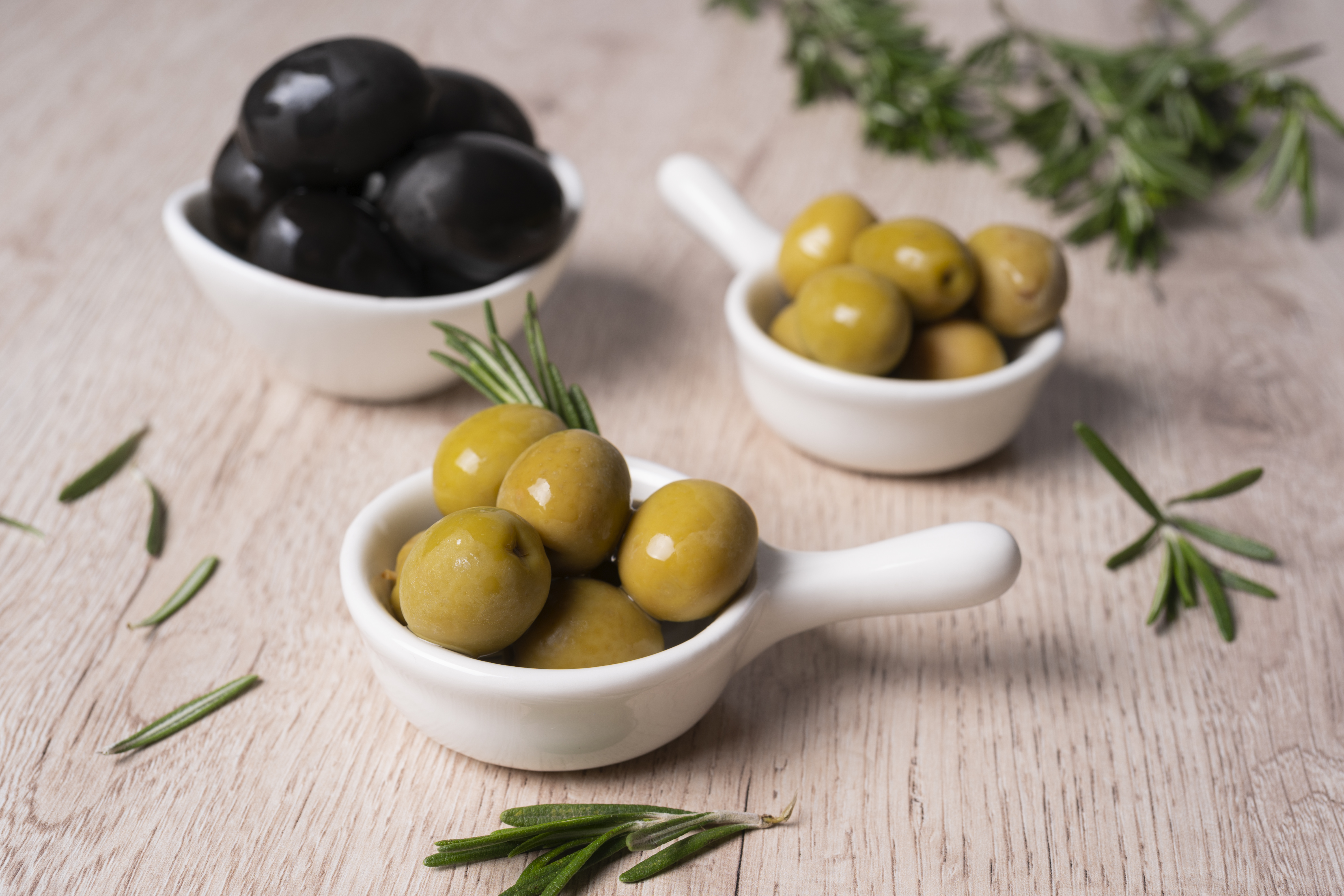 Integrating Olive Oil into Metabolic Care: A Nutritional Approach to Lipid and Glycemic Regulation